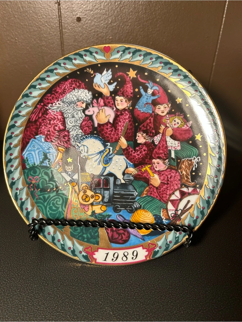 Bing & Grondahl SANTA'S WORKSHOP 1989 First Edition Plate